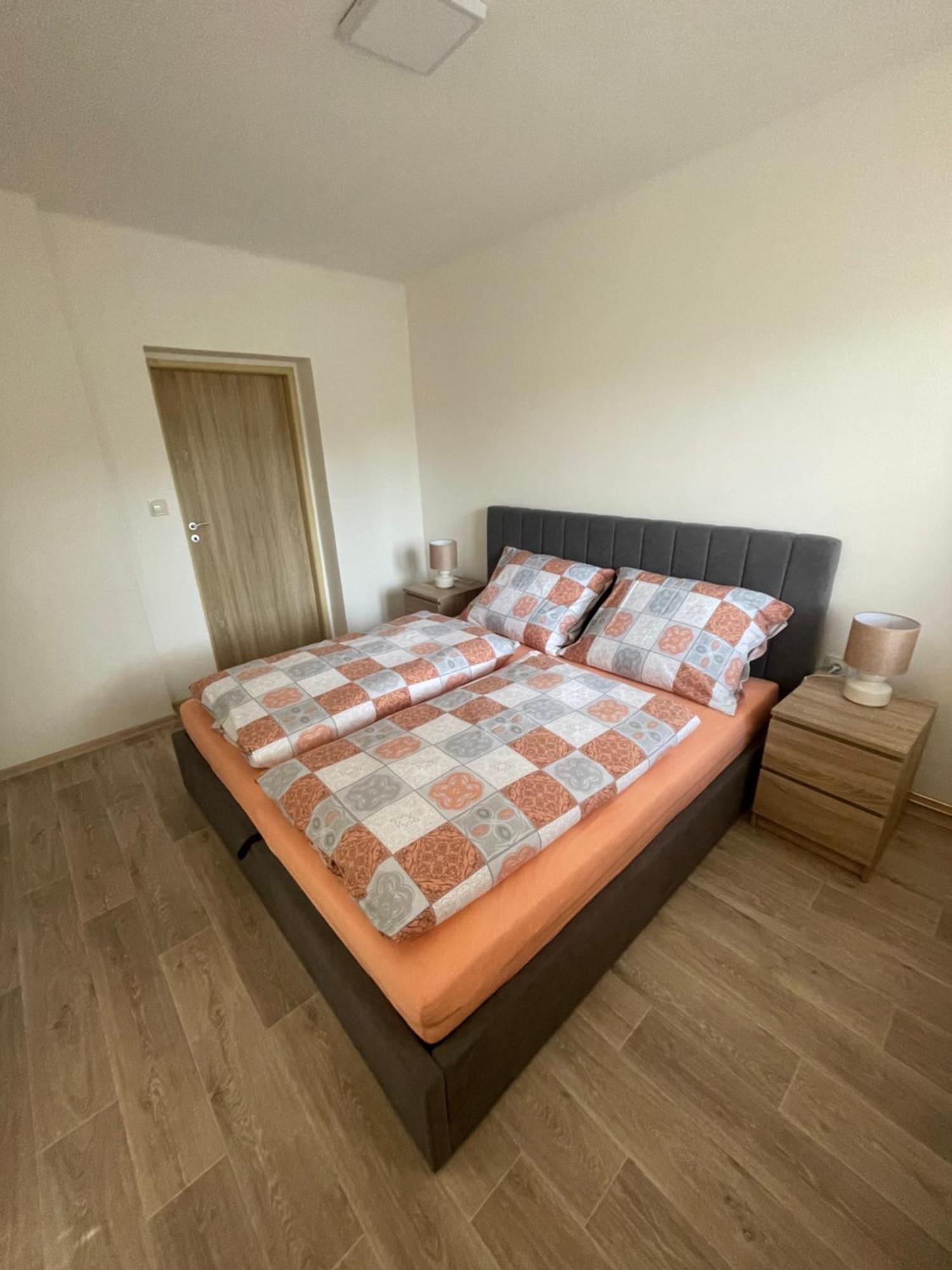 Apartmany Ferie Decin Eksteriør billede